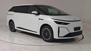 'Đối thủ' Toyota Alphard lộ diện: MPV điện 'thông minh' nhất, sở hữu trí tuệ nhân tạo mạnh mẽ