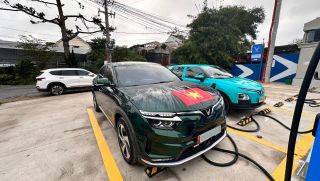 Lái VinFast VF 8 hơn 40.000km, chủ xe tổng kết: ‘Mượt, mạnh và rất đã’