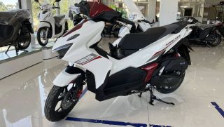 Tin xe trưa 14/11: Về đại lý với giá rẻ, Honda Air Blade thế hệ mới sẵn sàng gây sốt thị trường Việt