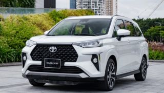 Toyota Veloz Cross giảm sâu 75 triệu đồng trong tháng 11, áp đảo phân khúc MPV 7 chỗ cỡ nhỏ