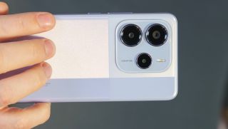 Đây là cực phẩm Android 3 mắt như iPhone 17 Pro, giá dưới 5 triệu, màn 120Hz ngang cơ iPhone 17