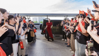 G63 trị giá ‘10 chữ số’ tháp tùng Hương Giang dự Miss Universe 2025: Gây sốt dù chỉ dừng ở top 30