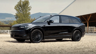 ‘Hiệp sĩ bóng đêm’ trong thân hình SUV điện hạng sang 590 mã lực: Giới hạn 999 chiếc toàn thế giới