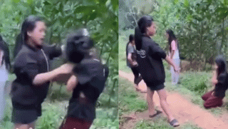 Clip nhóm nữ sinh hành hung, bắt hai em nhỏ ở Thanh Hóa phải quỳ gối xin lỗi gây phẫn nộ 