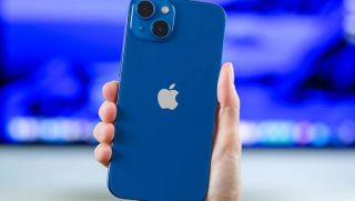 Giá iPhone 13 tháng 11: Giảm còn 10 triệu, chưa bằng 1/2 iPhone 17, vẫn đủ đe nẹt Galaxy S25