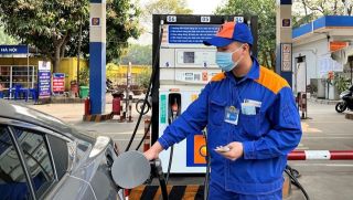 Giá xăng dầu hôm nay 28/11: Thế giới nhích nhẹ, trong nước đồng loạt giảm