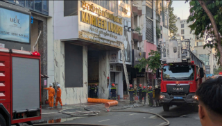 Cháy thẩm mỹ viện ở TPHCM: Hiện trường vụ cháy khiến khách hàng và nhân viên tháo chạy