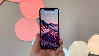 Không phải iPhone Air, đây mới là chiếc iPhone bị 'ghẻ lạnh' nhất mọi thời đại