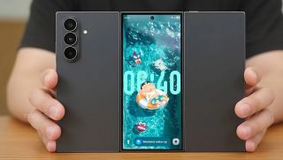 Galaxy Z TriFold ra mắt: Smartphone gập ba đầu tiên, màn hình 10 inch siêu mỏng, giá gần 65 triệu đồng