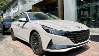 Giá lăn bánh Hyundai Elantra đầu tháng 12/2025 ở mức cực cạnh tranh, ‘gạt giò’ Mazda3 và Kia K3