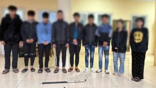 Diễn biến mới vụ 2 thanh niên bị nhóm người đuổi theo, dùng kiếm chém ở Hà Nội