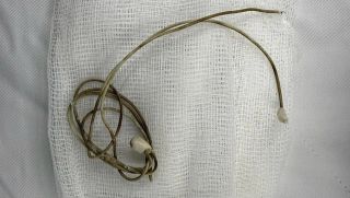 Nam sinh 16 tuổi làm theo video độc hại trên mạng, đưa dây sạc điện thoại vào niệu đạo để tìm ‘cảm giác lạ’