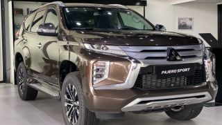 Mitsubishi Pajero Sport quyết 'soán ngôi' Ford Everest nhờ mức giá lăn bánh cực rẻ đầu tháng 12/2025