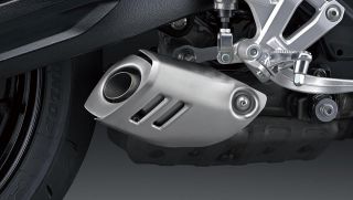 Suzuki chính thức ra mắt ‘huyền thoại côn tay’ mới đét: Đẳng cấp vượt thời gian, có ABS, giá dễ mua