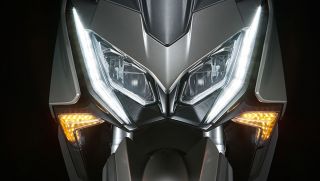 Đưa Honda SH vào thế khó, ‘vua xe ga’ mới thể thao hơn Air Blade ra mắt, có màn hình khủng, giá mềm