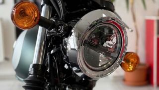 ‘Huyền thoại côn tay’ mới của Nhật chính thức về đại lý Việt: Đẹp lấn át Honda Winner R, giá hấp dẫn