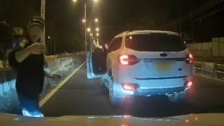 Công an thông tin vụ tài xế ô tô chặn đầu xe, chửi bới và đe dọa khi xin vượt không được nhường