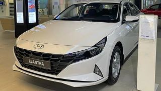 Giá Hyundai Elantra lăn bánh cập nhật giữa tháng 12/2025 hấp dẫn khó cưỡng, hạ gục Kia K3 và Mazda3