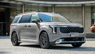 Kia Carnival Hybrid thêm phiên bản Premium: Giá từ 1,539 tỷ đồng, có ghế VIP và tùy chọn nội thất