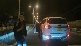 Diễn biến mới vụ chặn đầu ô tô vì ‘xin vượt’ ở Khánh Hòa: Tài xế lộ hàng loạt vi phạm nghiêm trọng