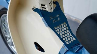 Đại lý Việt mở bán ‘huyền thoại’ Honda Super Cub bản đặc biệt đẹp long lanh, lấn át Future, giá mềm