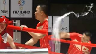 Cái kết vụ HLV Việt Nam nổi giận ném chai nước, dắt học trò bỏ về giữa trận vì bị xử ép ở SEA Games 33