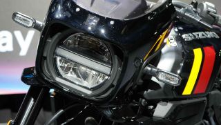 Suzuki chính thức ra mắt ‘huyền thoại côn tay’ mới xịn hơn Honda Winner R và Exciter, có ABS, giá rẻ