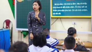 Hai thập kỷ đứng lớp vẫn bị nợ lương, hàng trăm giáo viên hợp đồng lao đao vì thay đổi cơ chế quản lý tại Nghệ An