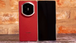 Mở hộp, trên tay Huawei Mate X7: Smartphone gập đẹp nhất 2025, đe nẹt Galaxy Z Fold7