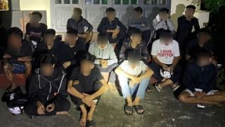 TP. HCM: 'Bắt dính' 2 nhóm thiếu niên mới nổi 'Tình Tân Định' và 'Subin Chánh Hiệp' cầm mã tấu ẩu đả