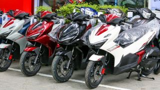 Bảng giá xe Honda Air Blade 2026 cuối tháng 12/2025 siêu rẻ: Đại lý chơi lớn quyết hạ đo ván xe điện