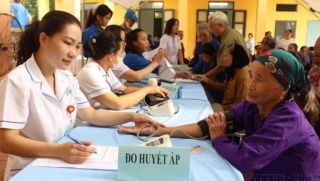 Từ 2026, người từ 75 tuổi đủ 1 trong 2 điều kiện sau được BHYT chi trả 100% phí khám chữa bệnh