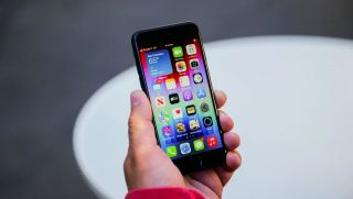 Đây là chiếc iPhone mạnh như iPhone 13 Pro Max, giá bèo chưa đến 5 triệu, cực ổn cuối năm 2025