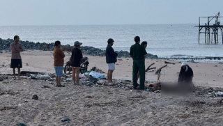 Không có phép màu với thiếu niên mất tích trong vụ chìm tàu cá ở Lâm Đồng, người mẹ gào khóc bên thi thể con