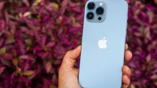 Đây là iPhone tai thỏ nhiều tính năng giống iPhone 17 Pro Max bán rẻ nhất Việt Nam đầu năm 2026