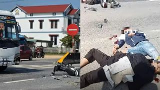 Quảng Trị: Hiện trường xe máy va chạm xe khách, danh tính 3 thiếu niên bị thương nặng nằm bất động 