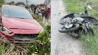 Nam thanh niên lái ô tô lao thẳng vào 1 xe máy do mâu thuẫn ở quán karoke: 3 người thương vong