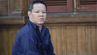 Nhầm cụ ông qua đường là nam thanh niên vừa ẩu đả, gã say rượu hành hung dã man khiến cụ tử vong 