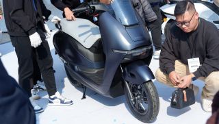 Honda ra mắt xe máy điện UC3: Thiết kế hiện đại, di chuyển 120km một lần sạc