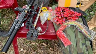 Cảnh sát kiểm tra xe đầu kéo phát hiện ‘hàng nóng’, bất ngờ lời khai của tài xế