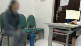 Nữ sinh 20 tuổi đi khám tâm thần: Cấp 2 đã thử bóng cười, mang 1 thứ đến viện khiến bác sĩ sốc nặng