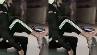 ‘Làm xiếc’ trên xe máy điện bằng hai chân: Nam sinh lớp 11 nhận cái kết bất ngờ