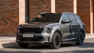 Đe dọa ‘hất cẳng’ Ford Everest và Hyundai Santa Fe, Kia Sorento hạ giá lăn bánh sâu nhờ ưu đãi khủng