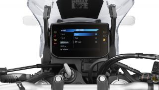 ‘Vua côn tay’ 210cc mới chuẩn bị ra mắt giá chỉ từ 48,5 triệu đồng: Rẻ hơn Honda Winner R và Exciter