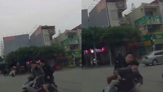 Phú Thọ: Mải trốn CSGT sau khi vượt đèn đỏ, hai thanh niên ‘đầu trần’ ngã sõng soài trước mũi ô tô