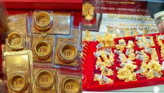 Giá vàng hôm nay 24-1 tăng dựng đứng: Thị trường trong nước lập đỉnh mới, thế giới áp sát mốc 5.000 USD