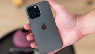 Đây là iPhone Titan cao cấp rẻ nhất Việt Nam, ngang cơ iPhone 17 Pro, ăn đứt iPhone 17