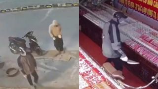 Kinh hoàng khoảnh khắc hai đối tượng cầm dao đập kính, vơ vét vàng trong đêm ở Ninh Bình