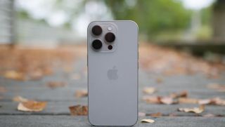 Đây là iPhone Pro mạnh và rẻ nhất Việt Nam, trang bị kém iPhone 17 Pro rất ít, giá ngang iPhone 17