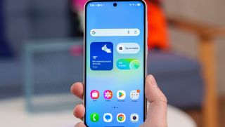 Đây là chiếc Galaxy màn lớn giá tốt khổng tưởng gần Tết, xịn hơn cả iPhone 16 Plus cấp cao